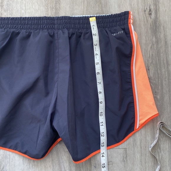 Nike Wmns Dri-Fit Running Shorts size L - Picture 6 of 8